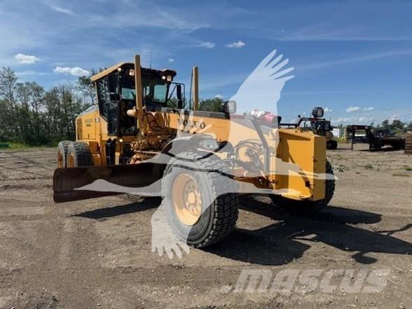 Volvo G976 معدات تمهيد الطرق