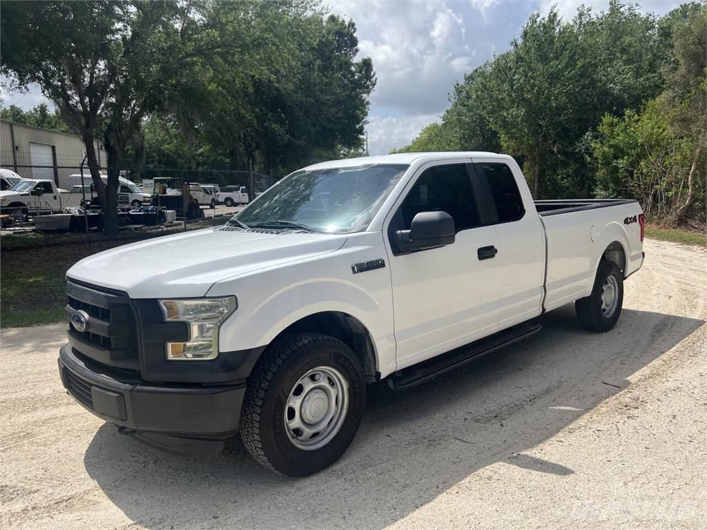 Ford F-150 شاحنات خفيفة/مفصلية الجوانب