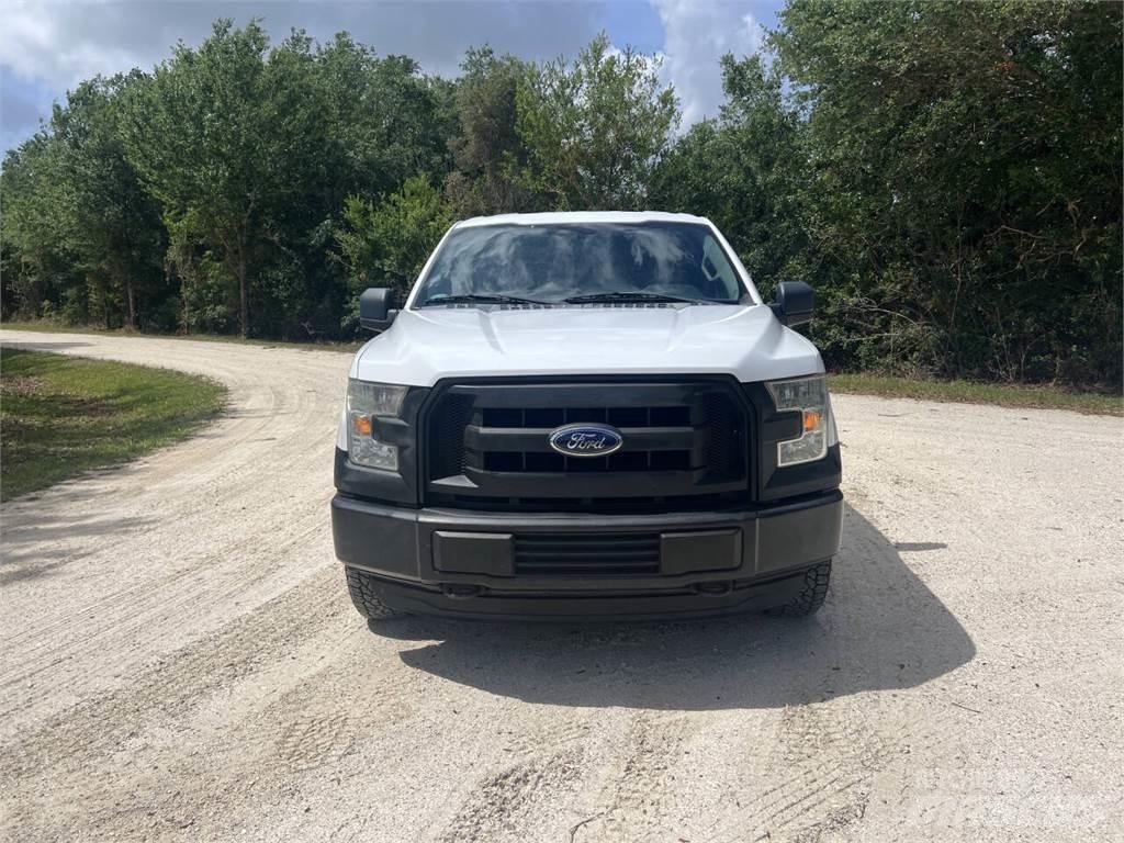 Ford F-150 شاحنات خفيفة/مفصلية الجوانب