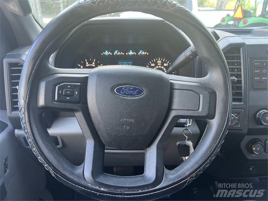 Ford F-150 شاحنات خفيفة/مفصلية الجوانب