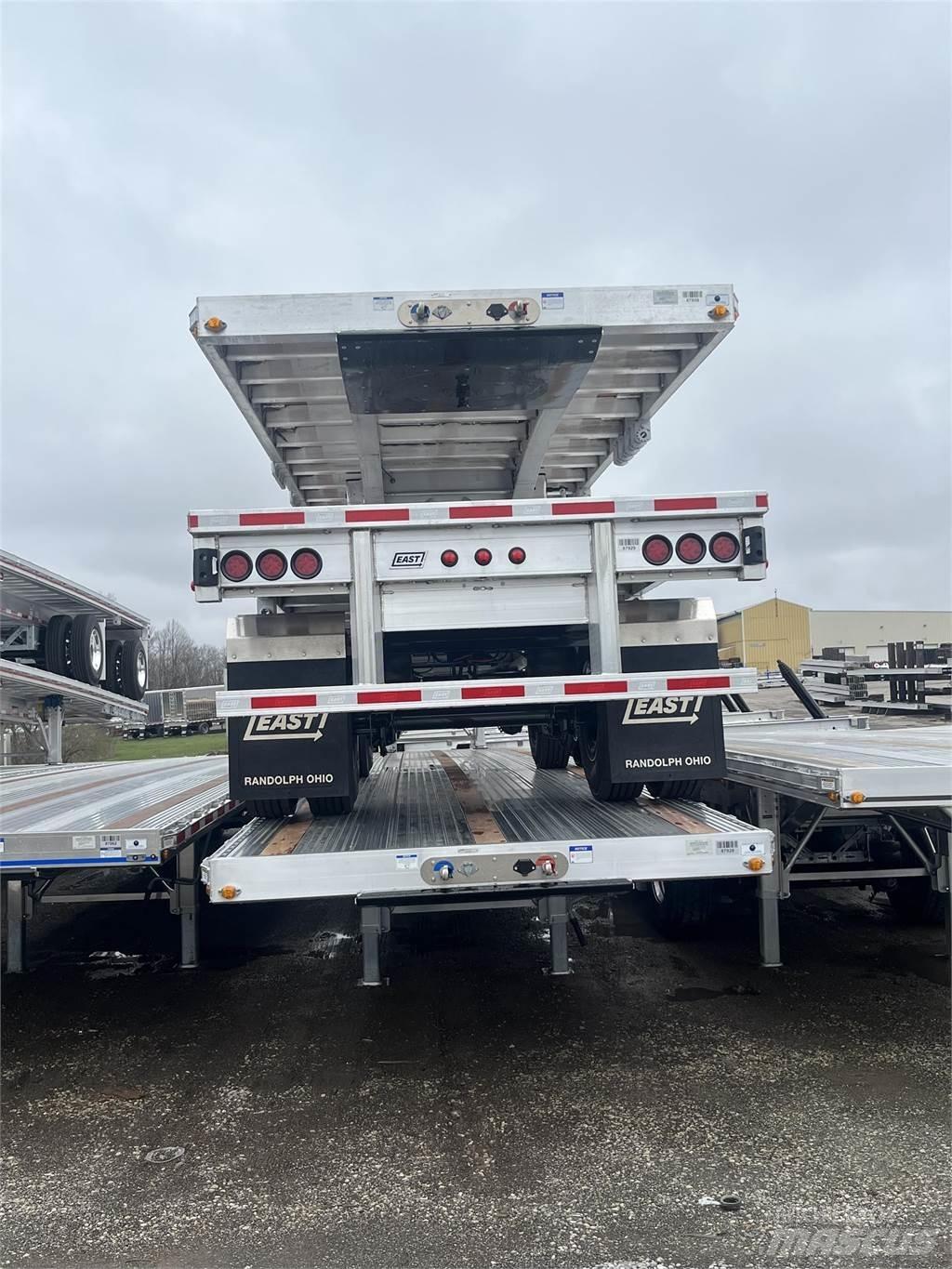 East Mfg FLATBED مقطوروات مسطحة/مفصلية الجوانب