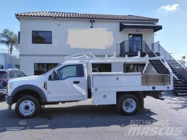 Ford F550 CONTRACTOR شاحنات ذات هيكل صندوقي
