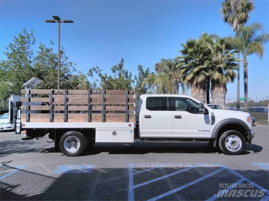 Ford F550 CREW CAB 4 شاحنات ذات هيكل صندوقي