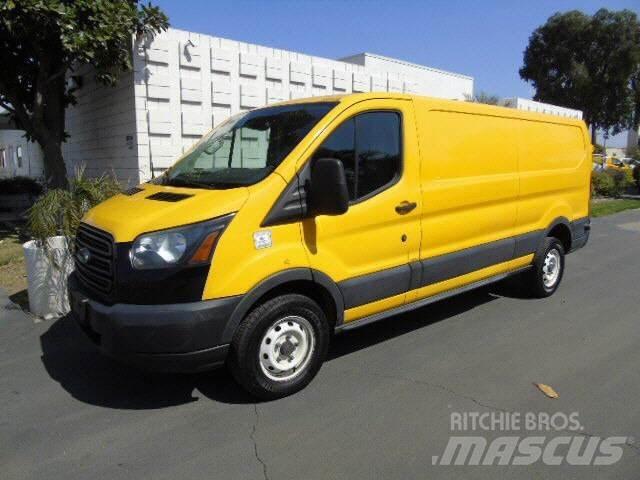 Ford TRANSIT 250 CAR شاحنات ذات هيكل صندوقي