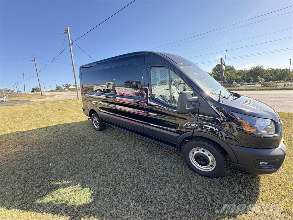 FRD 250 TRANS شاحنات ذات هيكل صندوقي