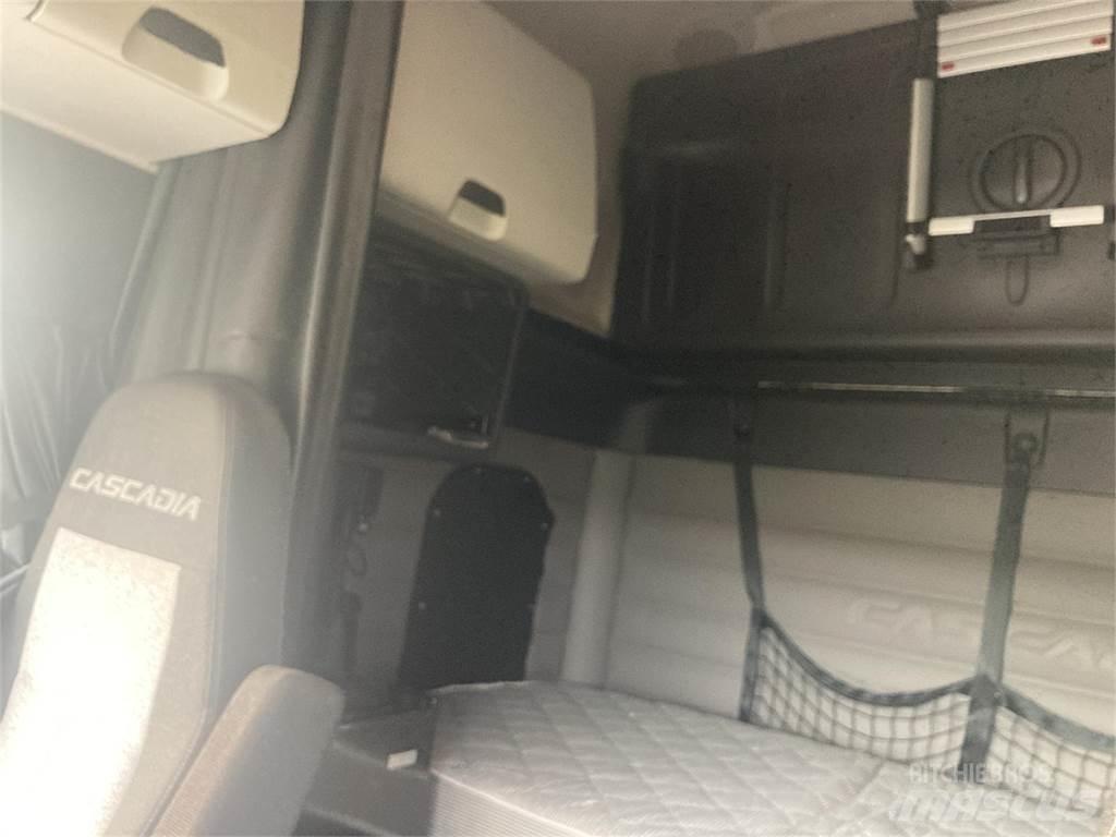 Freightliner  وحدات الجر