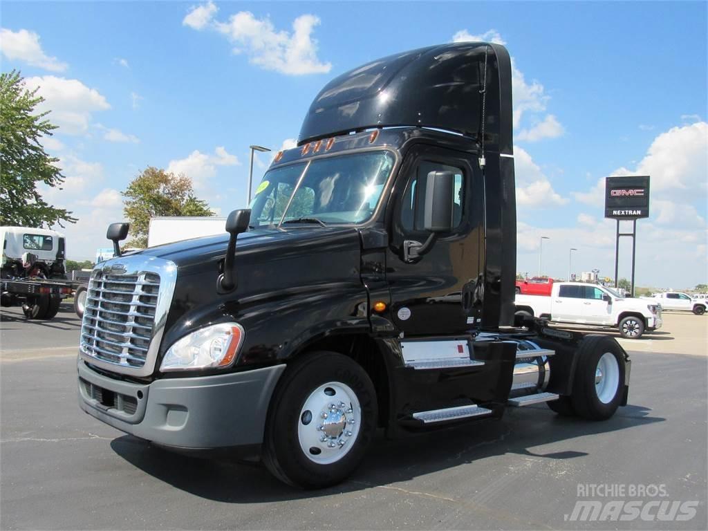 Freightliner CA125DC وحدات الجر