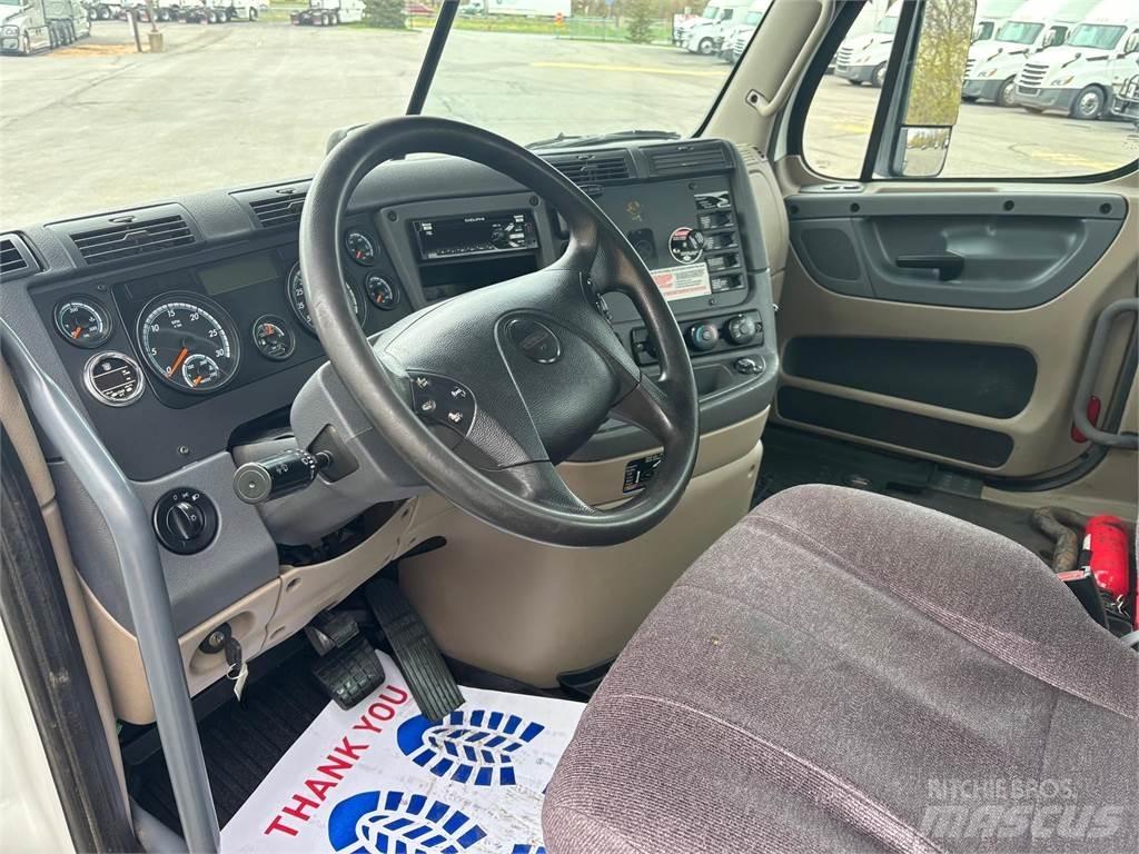 Freightliner Cascadia وحدات الجر