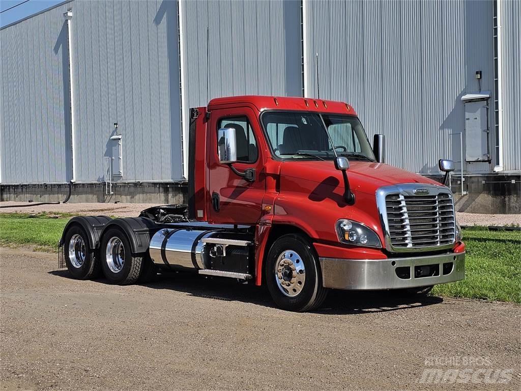 Freightliner Cascadia وحدات الجر