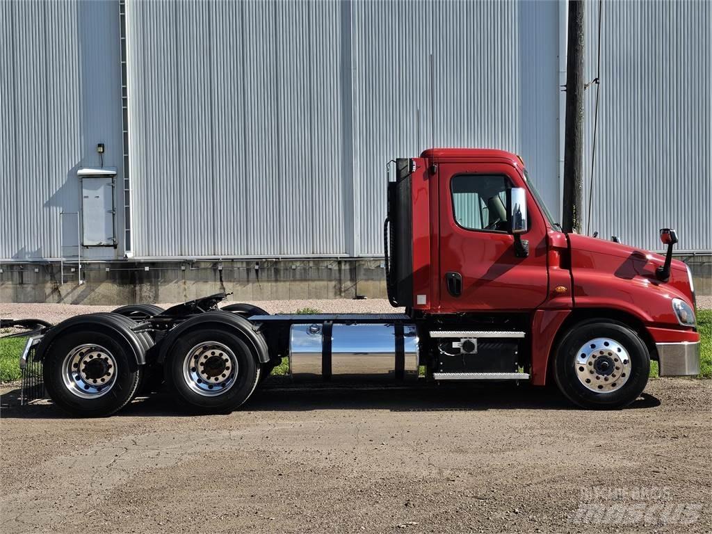 Freightliner Cascadia وحدات الجر