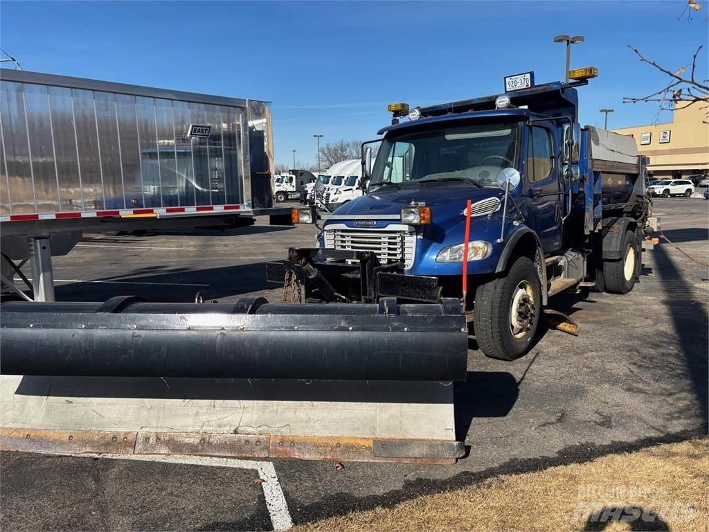Freightliner M2 106 شاحنات أخرى