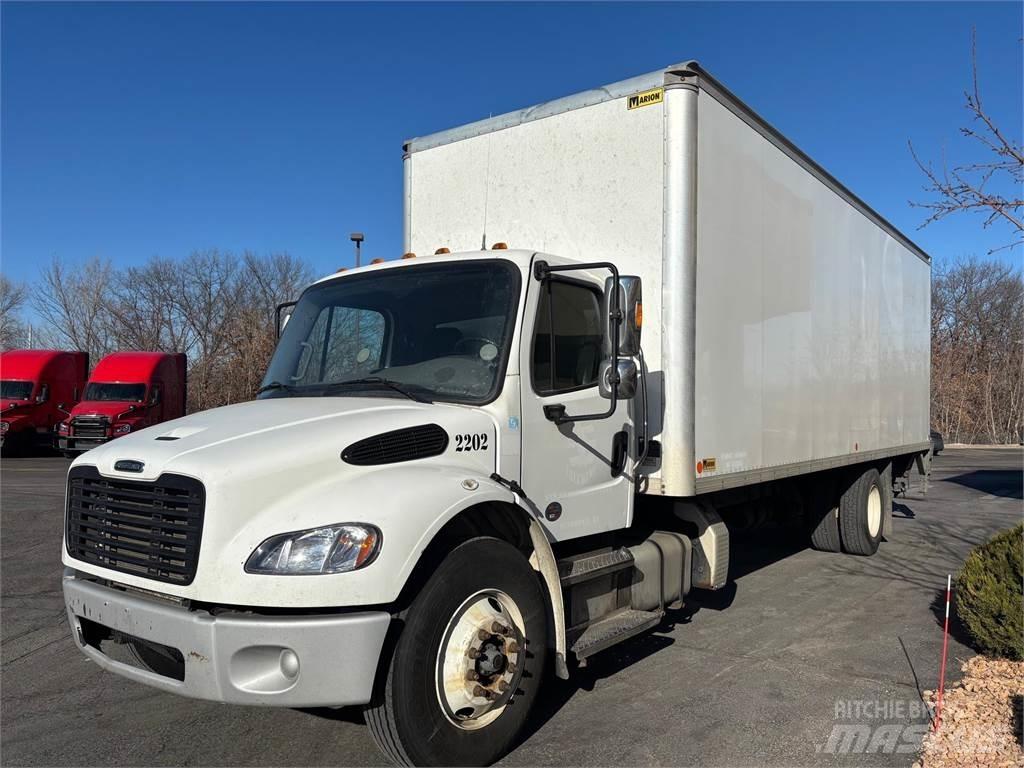 Freightliner M2 106 شاحنات ذات هيكل صندوقي