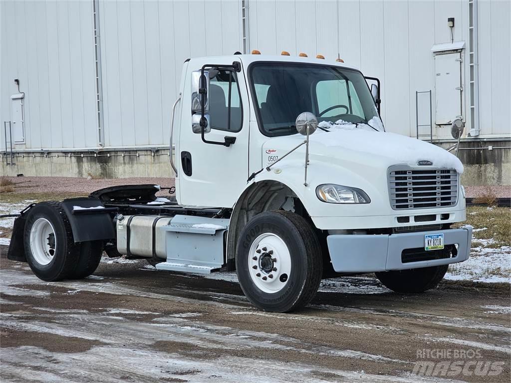 Freightliner M2 106 وحدات الجر