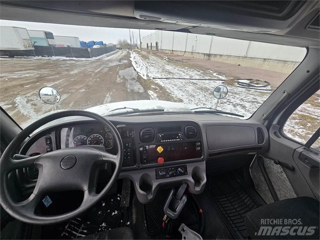 Freightliner M2 106 وحدات الجر