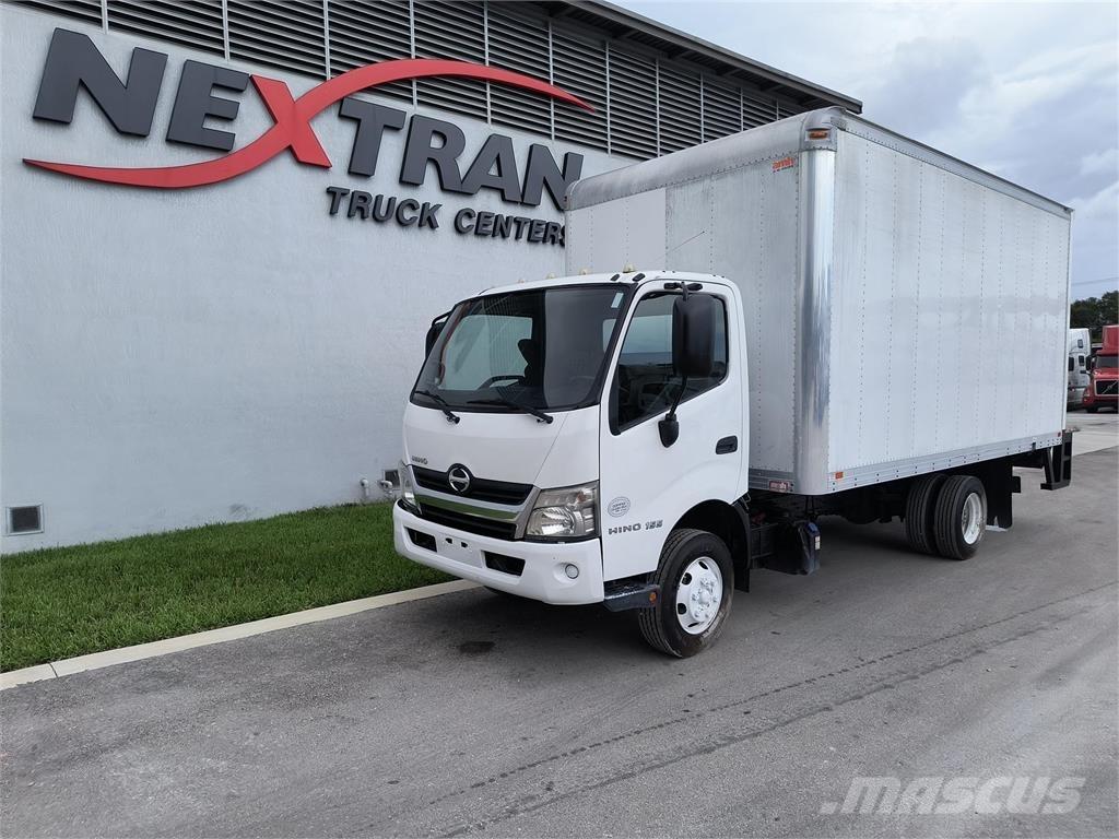 Hino 155 شاحنات ذات هيكل صندوقي