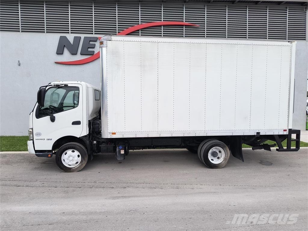 Hino 155 شاحنات ذات هيكل صندوقي