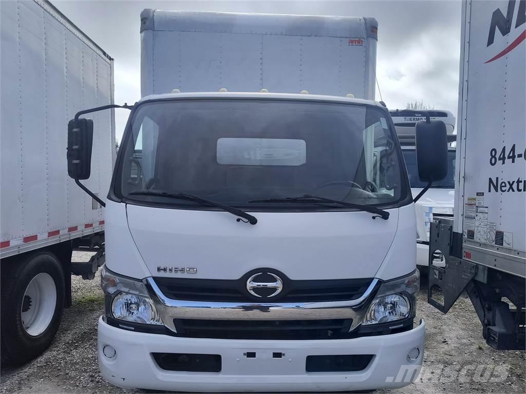 Hino 195 شاحنات ذات هيكل صندوقي