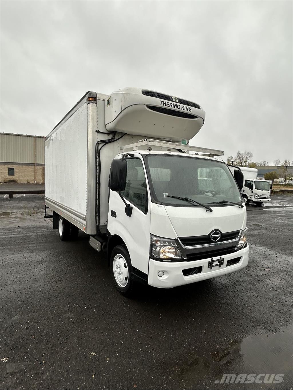 Hino 195 شاحنات ذات هيكل صندوقي
