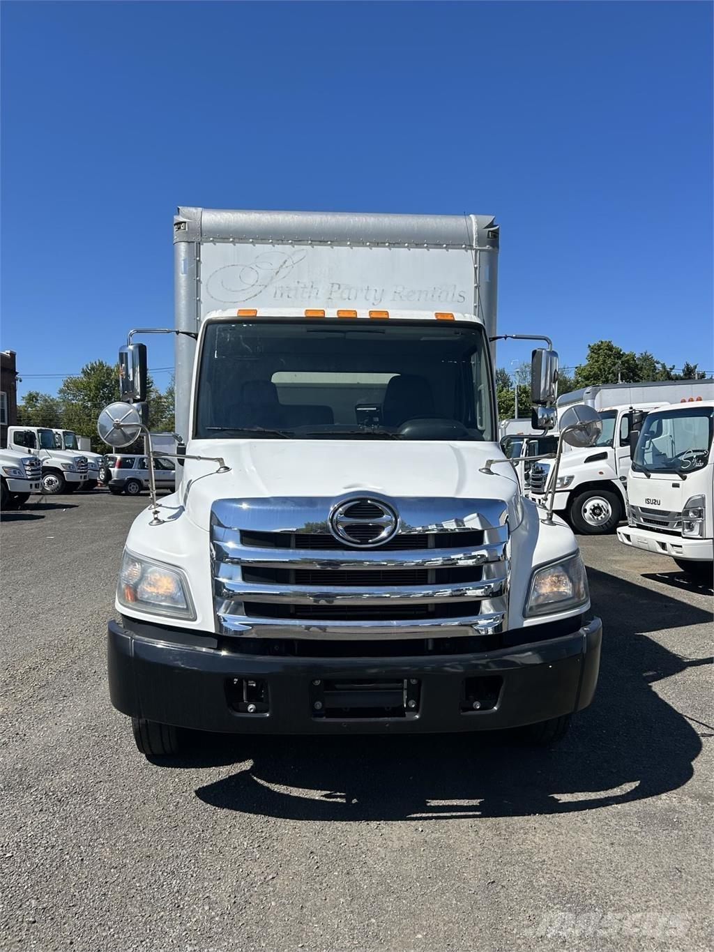 Hino 258ALP شاحنات ذات هيكل صندوقي