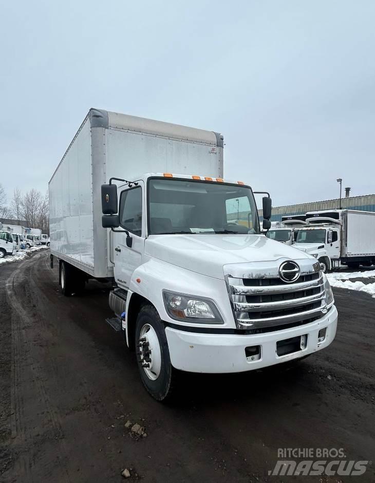 Hino 268 شاحنات ذات هيكل صندوقي