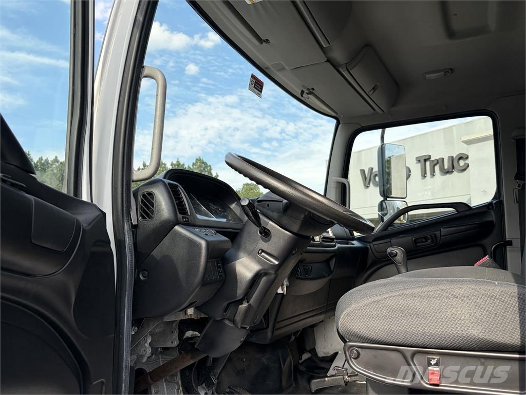 Hino 268 شاحنات ذات هيكل صندوقي