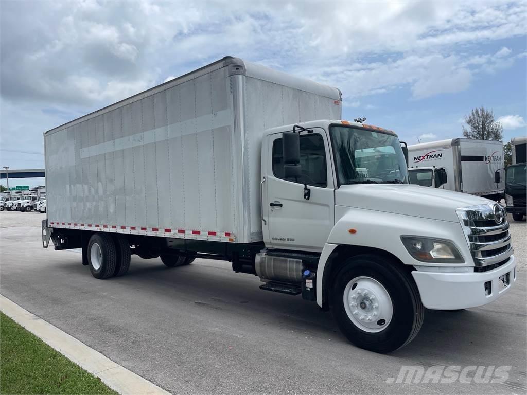 Hino 268 شاحنات ذات هيكل صندوقي