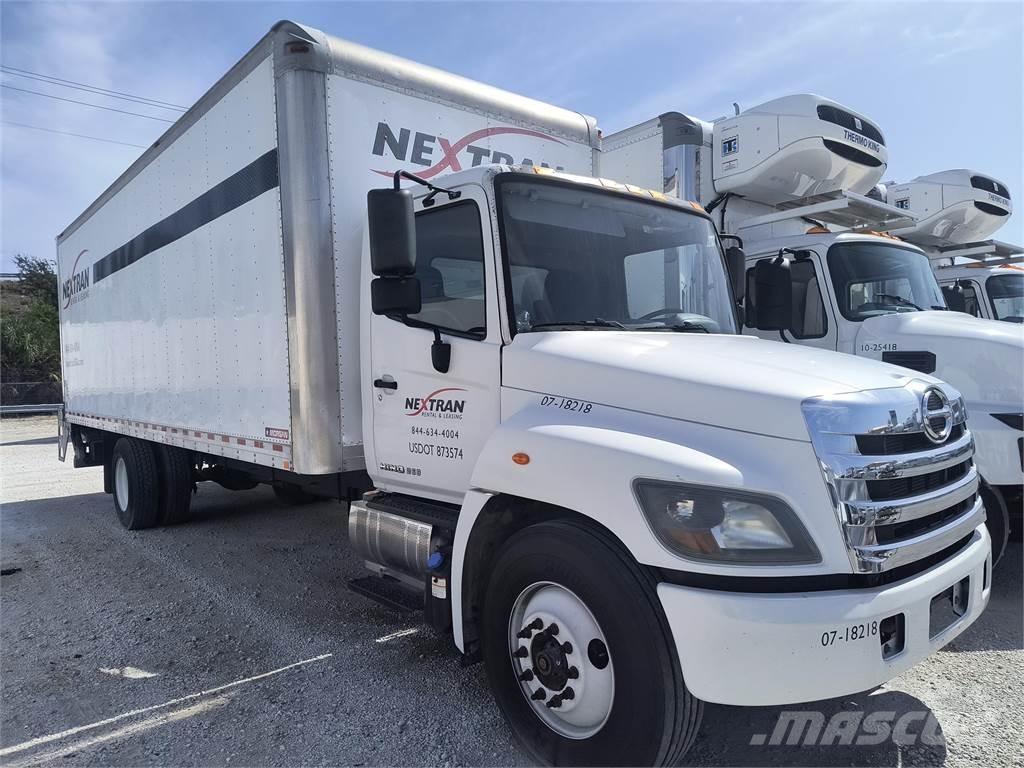 Hino 268 شاحنات ذات هيكل صندوقي