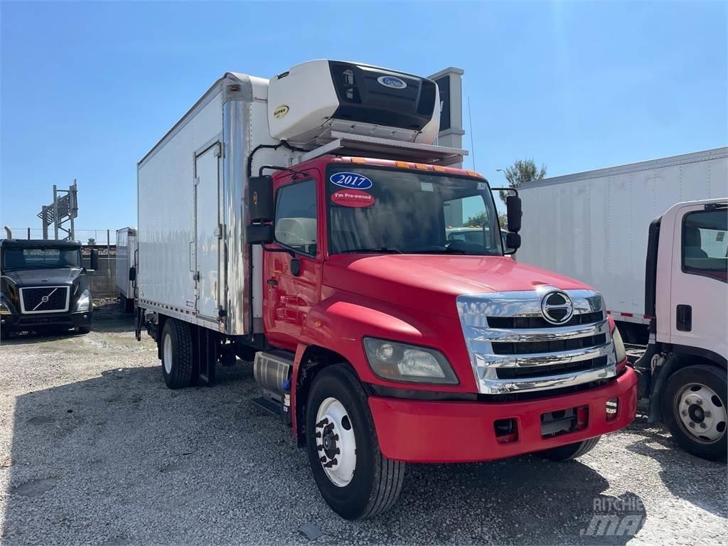 Hino 268A شاحنات ذات هيكل صندوقي