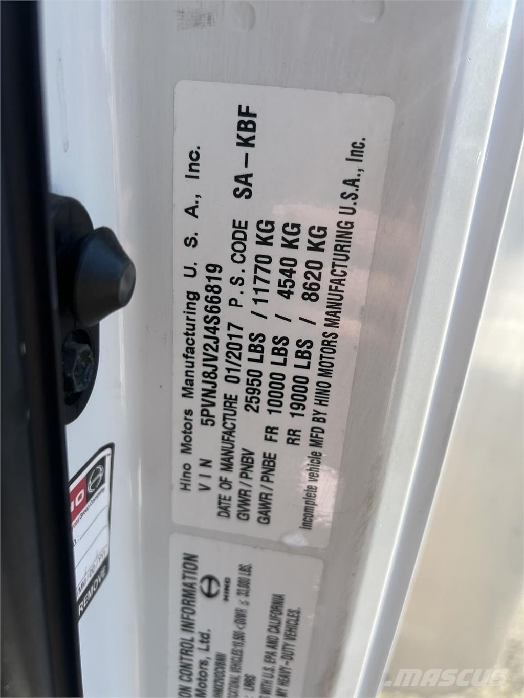Hino 268A شاحنات ذات هيكل صندوقي