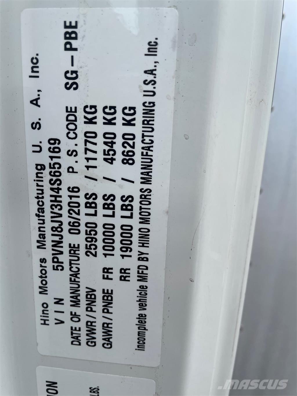 Hino 268A شاحنات ذات هيكل صندوقي