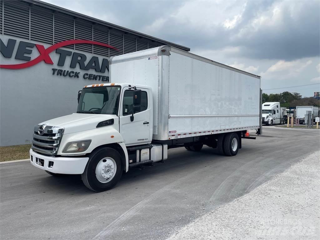 Hino 338 شاحنات ذات هيكل صندوقي
