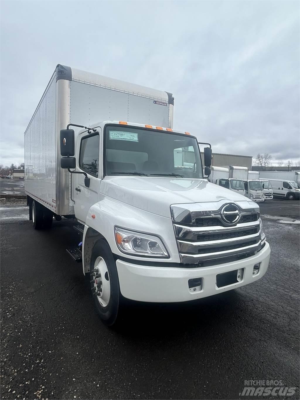 Hino L6 شاحنات ذات هيكل صندوقي
