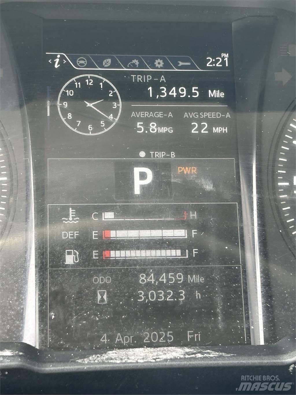 Hino L6 شاحنات ذات هيكل صندوقي