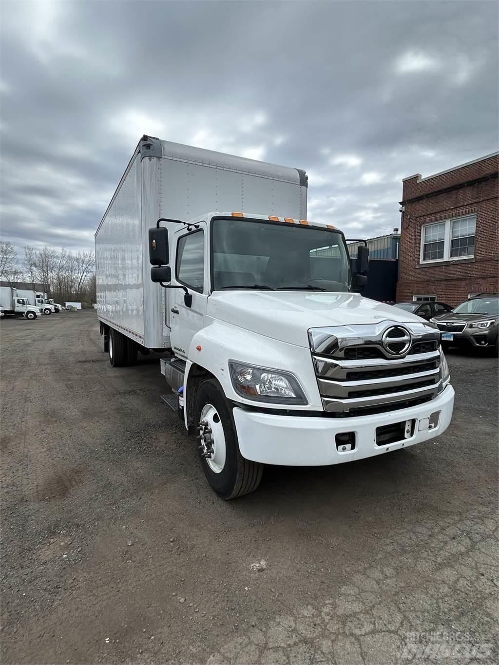 Hino L6 شاحنات ذات هيكل صندوقي