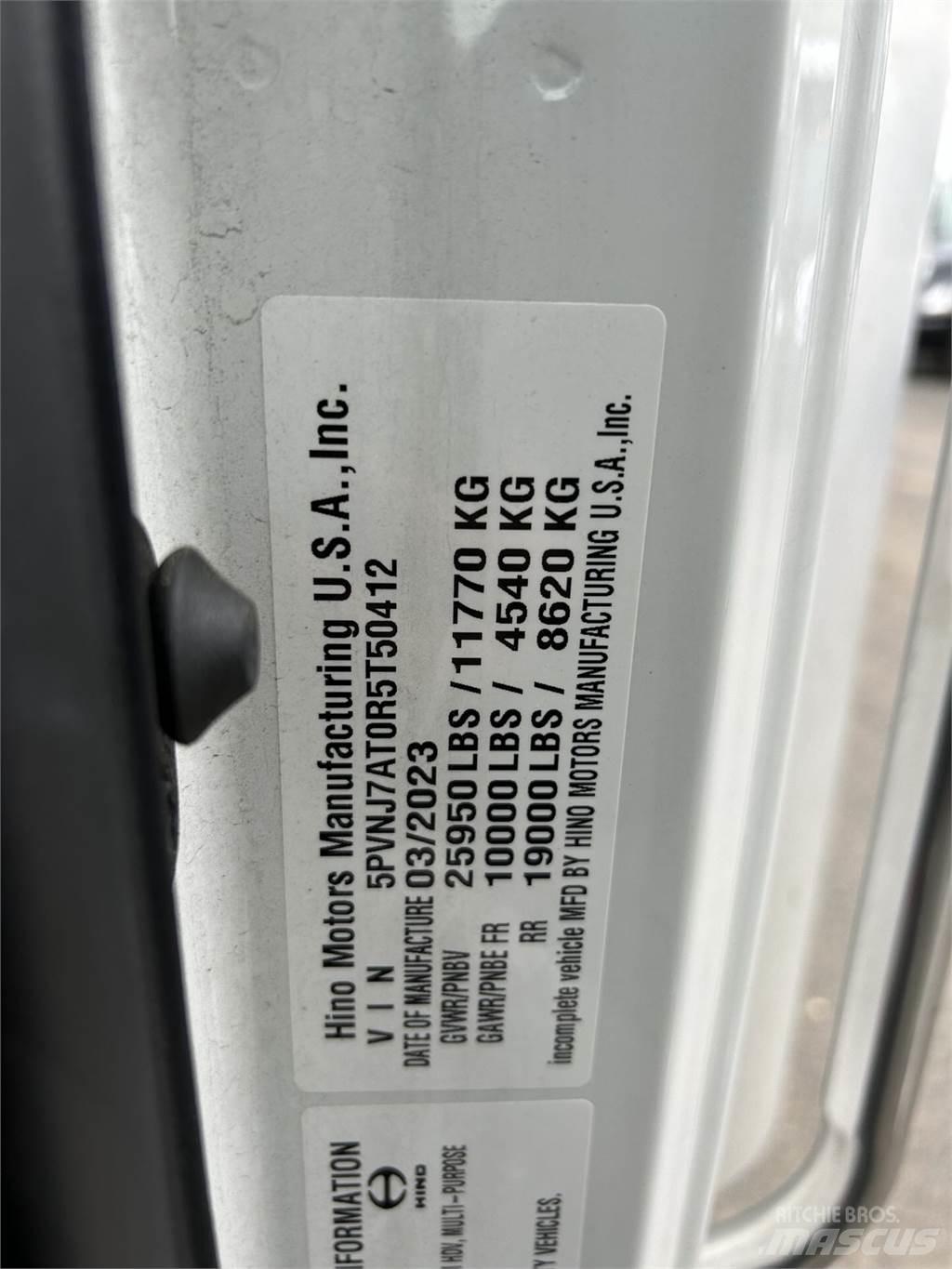 Hino L6 شاحنات ذات هيكل صندوقي
