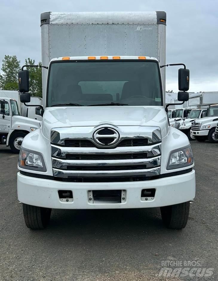Hino L6 شاحنات ذات هيكل صندوقي