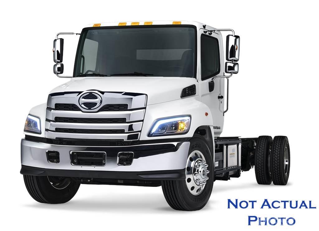 Hino L7 شاحنات بمقصورة وهيكل