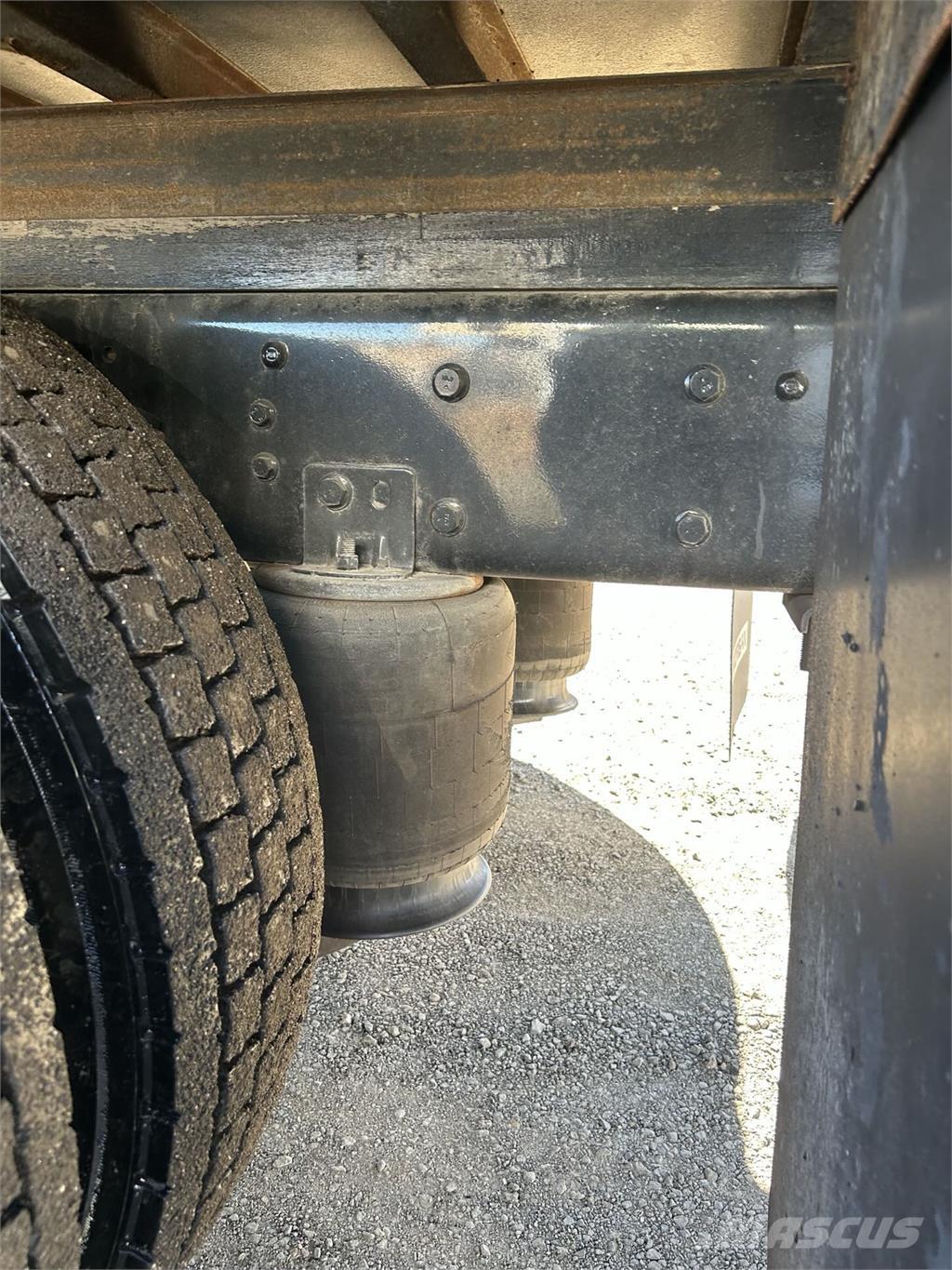 International MV607 شاحنات ذات هيكل صندوقي