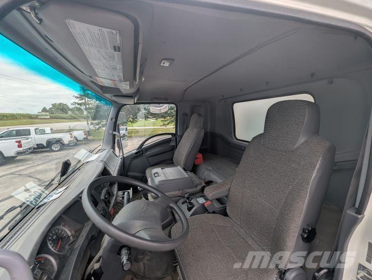 Isuzu FTR شاحنات ذات هيكل صندوقي