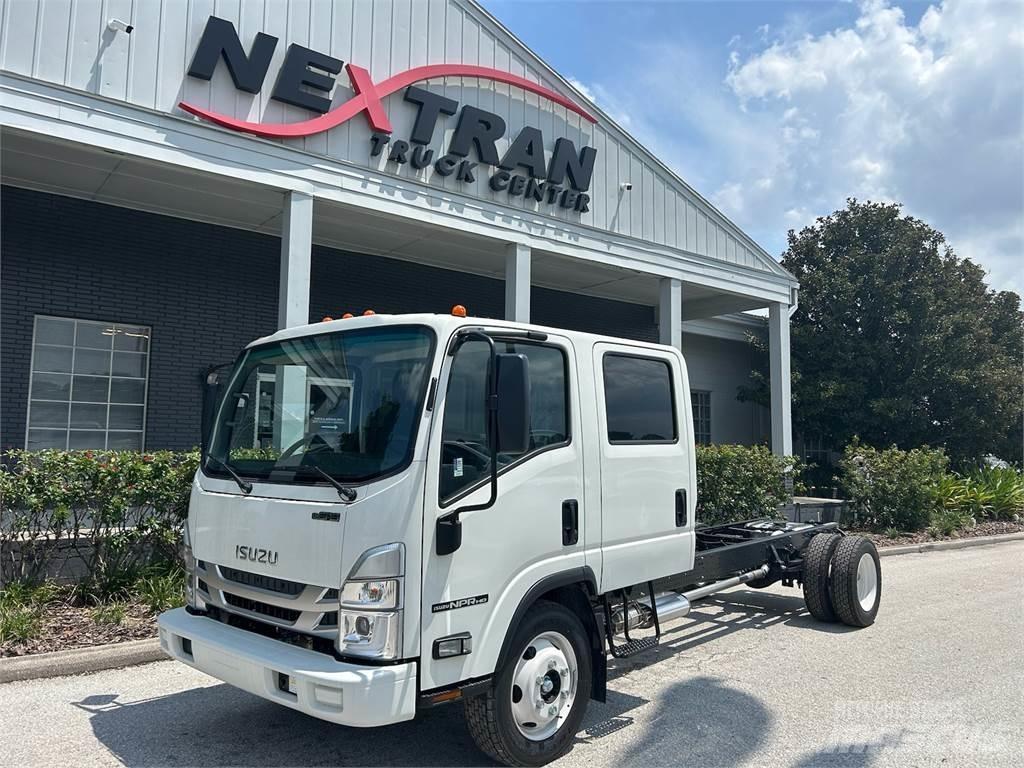 Isuzu NPR-1G404 شاحنات بمقصورة وهيكل