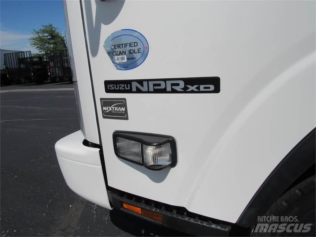 Isuzu NPR DIESEL شاحنات ذات هيكل صندوقي