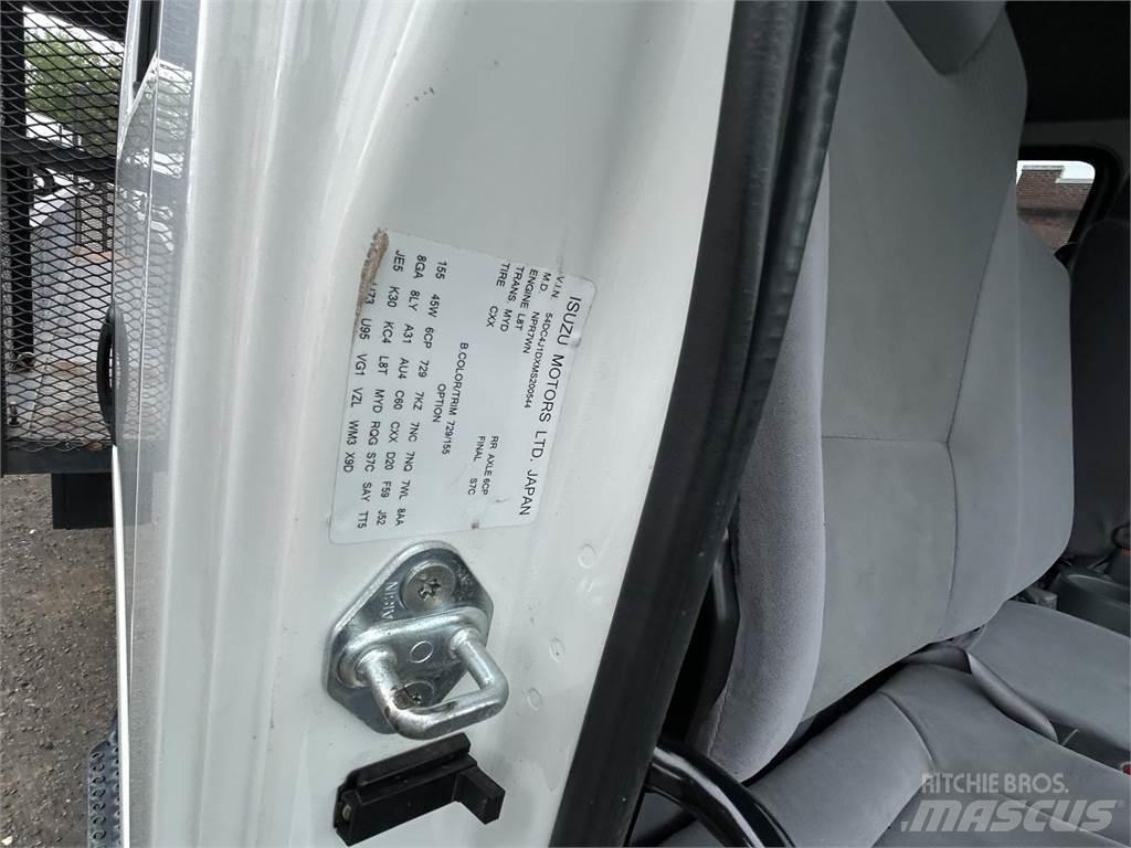 Isuzu NPR HD DC شاحنات أخرى