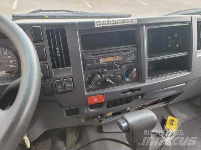Isuzu NPR HD EFI 14' شاحنات قلابة