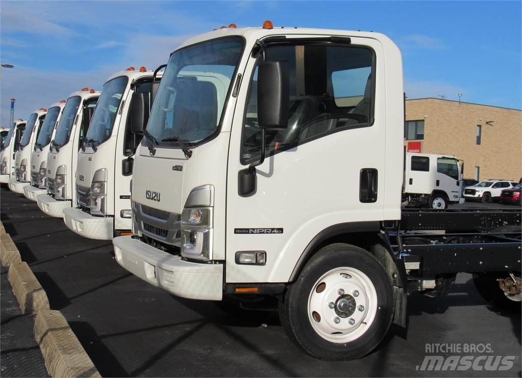 Isuzu NPR HD GAS شاحنات بمقصورة وهيكل