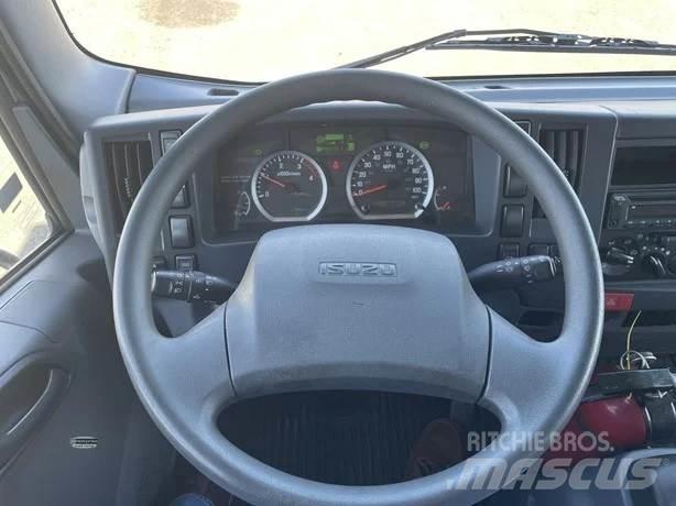 Isuzu NPR XD شاحنات ذات هيكل صندوقي