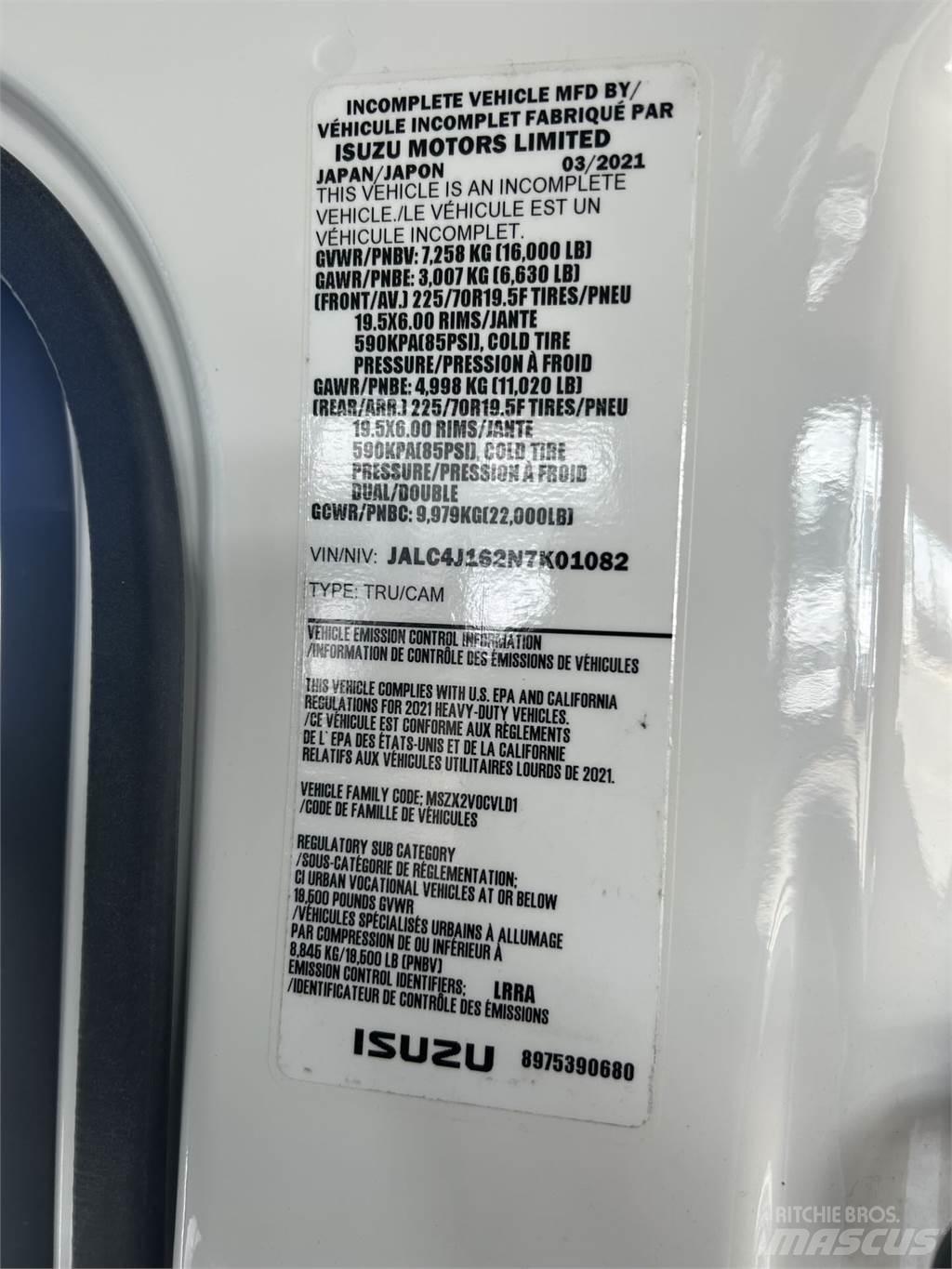 Isuzu NPR XD DC شاحنات ذات هيكل صندوقي