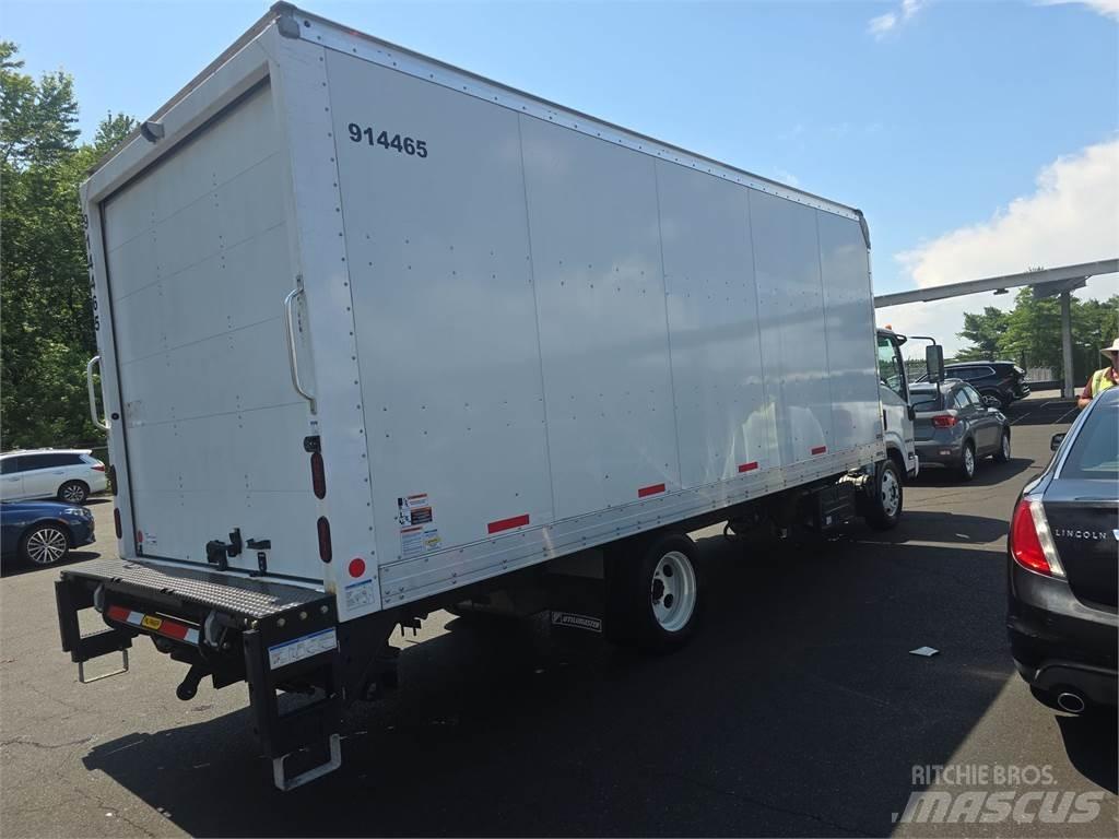 Isuzu NRR شاحنات ذات هيكل صندوقي