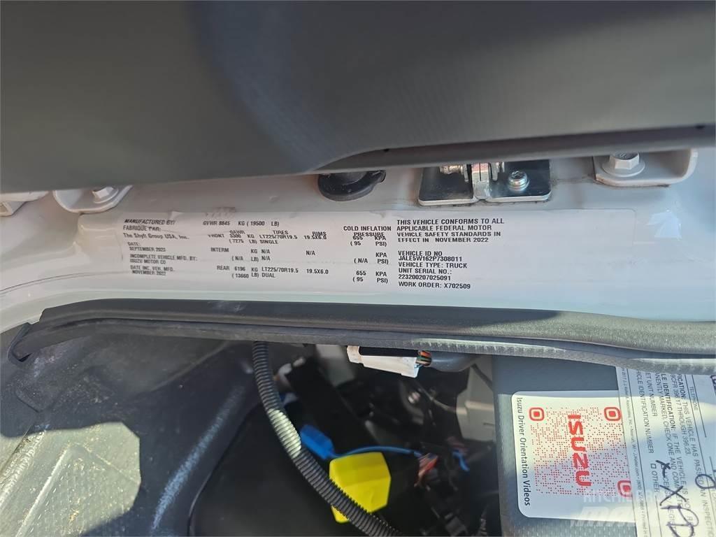 Isuzu NRR شاحنات ذات هيكل صندوقي