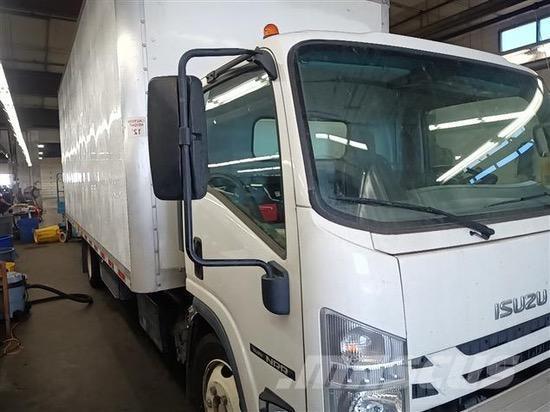 Isuzu NRR شاحنات ذات هيكل صندوقي