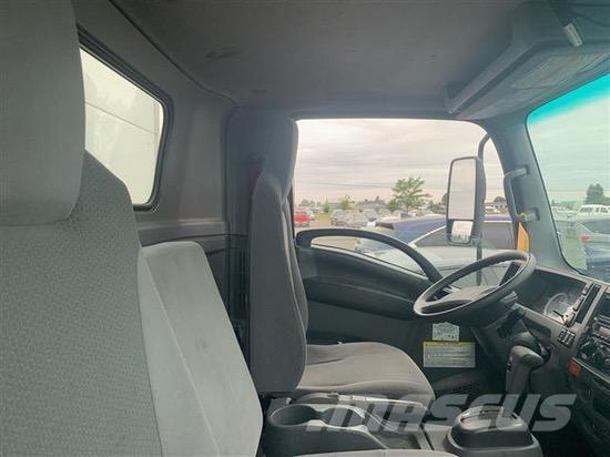 Isuzu NRR شاحنات ذات هيكل صندوقي